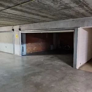 https://spacious-modern-sea-view-apartment-with-garage.ostend-hotel.net